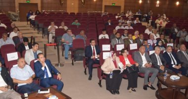 غرفة القاهرة: ورش عمل للتوعية بآليات تطبيق الفاتورة الإلكترونية غرفة القاهرة: ورش عمل للتوعية بآليات تطبيق الفاتورة الإلكترونية