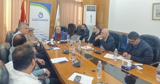 غرفة الصناعات الغذائية تناقش تحديات قطاع الأعلاف غرفة الصناعات الغذائية تناقش تحديات قطاع الأعلاف