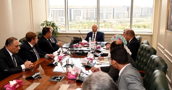 كامل الوزير يبحث مع شركة “ليونزبريدج” خطة إقامة مصنع إنتاج بميناء أبو طرطو