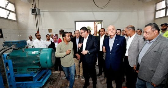 وزير الإسكان ومحافظ الأقصر يتابعان العمل بمحطة تنقية مياه مدينة طيبة الجديدة