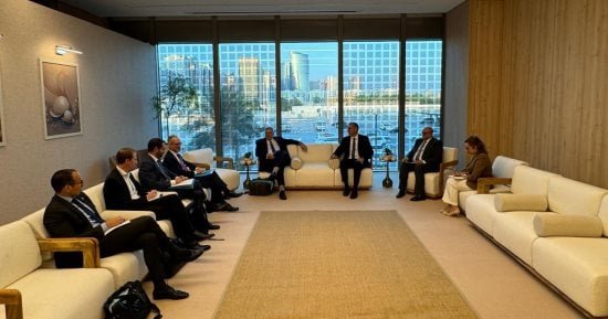 وزير البترول يبحث مع رئيس “توتال إينرجيز” العالمية خططها الحالية والمستقبلية وزير البترول يبحث مع رئيس “توتال إينرجيز” العالمية خططها الحالية والمستقبلية