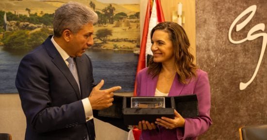 وزيرة سياحة اليونان تزور الجناح المصرى فى بورصة لندن WTM2024 وزيرة سياحة اليونان تزور الجناح المصرى فى بورصة لندن WTM2024