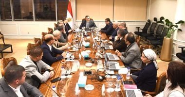 وزير الإسكان يجتمع مع “سيتى إيدج” لاستعراض خططها التسويقية وزير الإسكان يجتمع مع “سيتى إيدج” لاستعراض خططها التسويقية